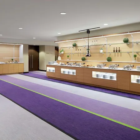 Doubletree By Hilton Montreal-3