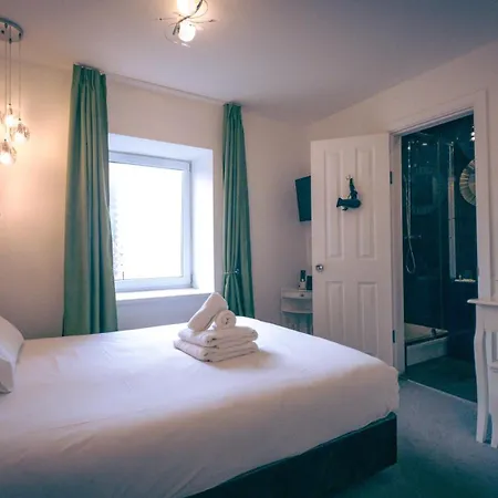 Oyo Newquay Beach Hotel-2