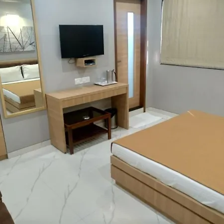 Hotel Tirupati Residency Surat-3