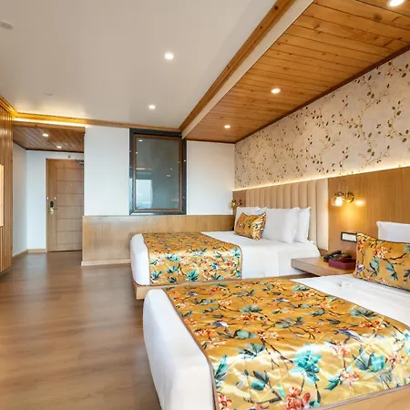 Summit Grand Resort & Spa-3