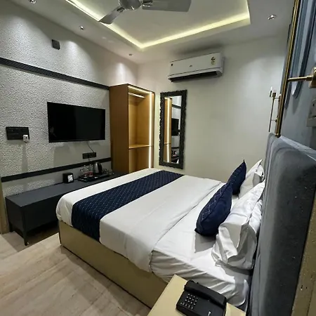 Divine Hotel-2