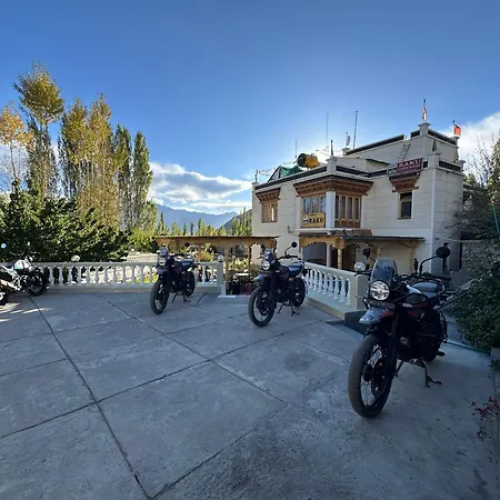 Raku Guest House - A Peaceful Stay In The Heart Of Leh-3