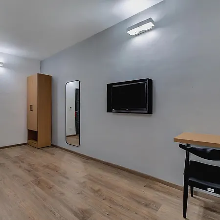 Super Townhouse T Nagar Chennai-3