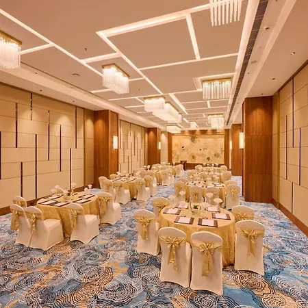 Iris Sarovar Portico-2