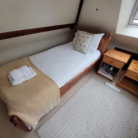 Cornerways Guest House-3