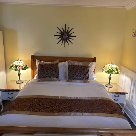 Blue Gables Bed And Breakfast-3