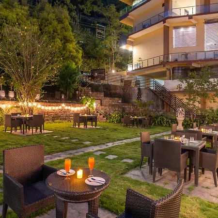 White Panda Hotels Karnika Resort-3