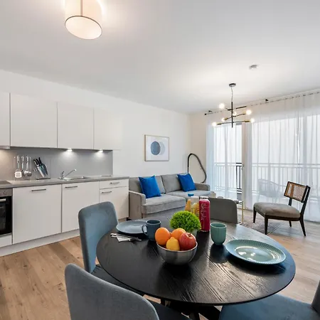 Vienna Hills Living-2