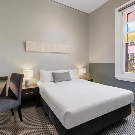 Vulcan Hotel Sydney-3