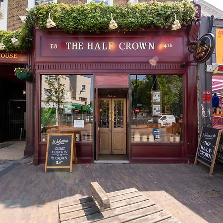 The Crown Pub & Guesthouse-3