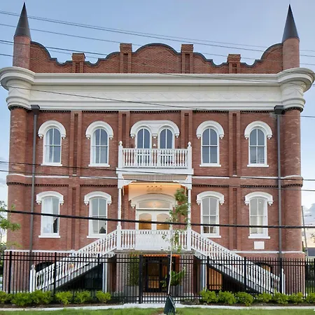 Sonder By Marriott Bonvoy Gravier Place Apartments Medical-3