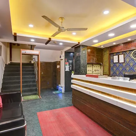 Hotel Coral Plaza - Near Connaught Place-3