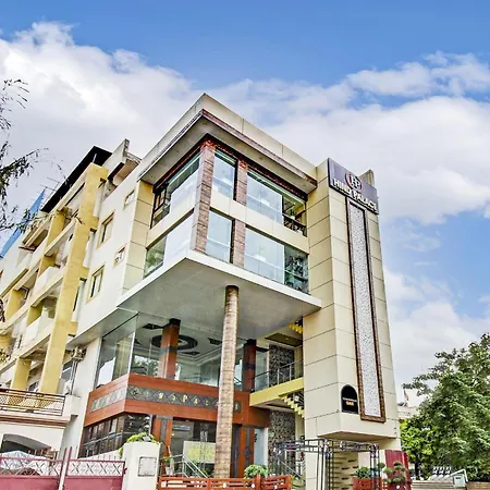 Super Townhouse Oak Hind Palace Near Gomti Riverfront Park-2