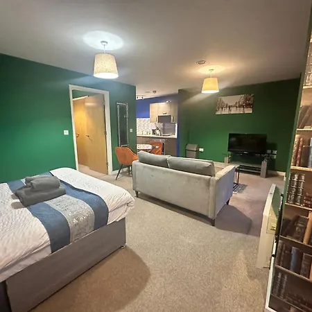 Beehosting Adelphi Wharf Apartments-2