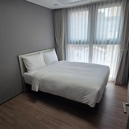Sollago Myeongdong Hotel & Residence-2