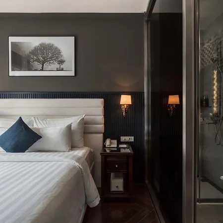 Kin Hotel Dong Du-3