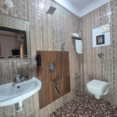 Laliguras Villa Beachside Escape - 100M From Candolim Beach-2