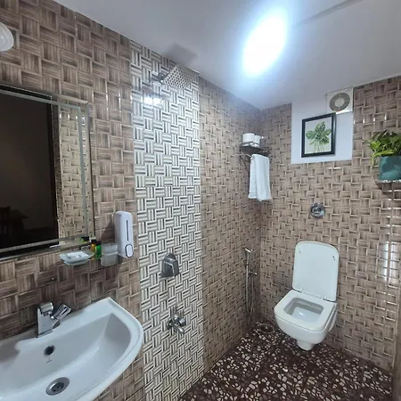 Laliguras Villa Beachside Escape - 100M From Candolim Beach-3