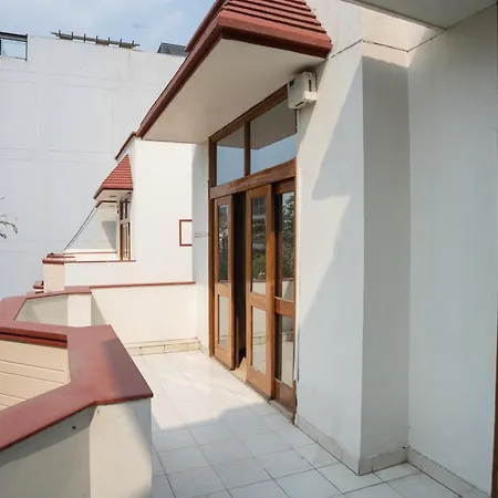 Ahuja Residency Dlf Phase 2-2