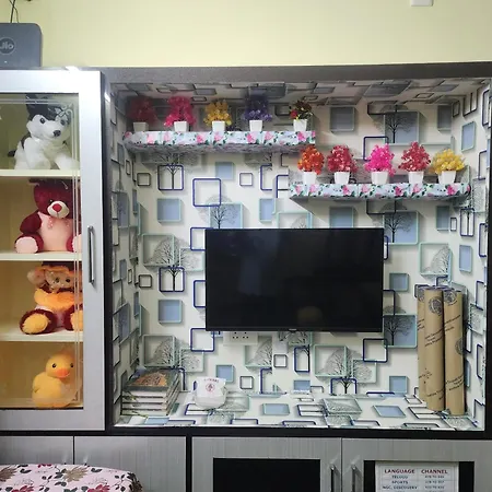 Sri Sakthi Home Stay - Unstained Bed Sheets- Powerful Ac - Fast Wifi - Water Purifier - Spotless Bathrooms- No Cockroaches- Dust Free Rooms- Luxury Mattress- Refrigerator- Cozy Ambience- 24 Hours Hot Water- Washing Machine-2