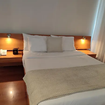 Lombardo Suites-3