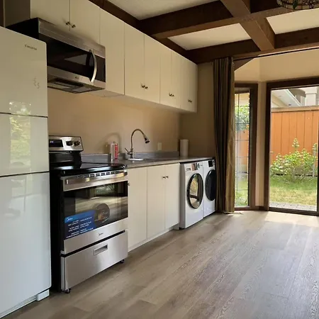 Jason House - Immaculate Suites In A Quiet Seaside Neighbourhood Near Uvic-2