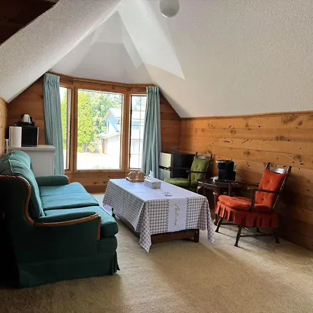 Jason House - Immaculate Suites In A Quiet Seaside Neighbourhood Near Uvic-3