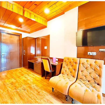 A Premium Hotel Blue - Moon Near Lake And Temple - Hygiene & Spacious Room - Best Hotel In Bhimtal-2