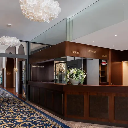 Grand Hotel Europe-2