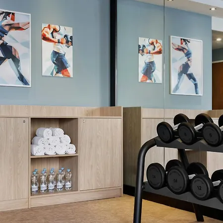 Courtyard By Marriott Zurich North-3
