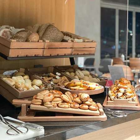 Four Points By Sheraton Istanbul Kagithane-3