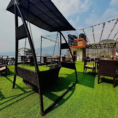Hotel Middle Path & Spa-2
