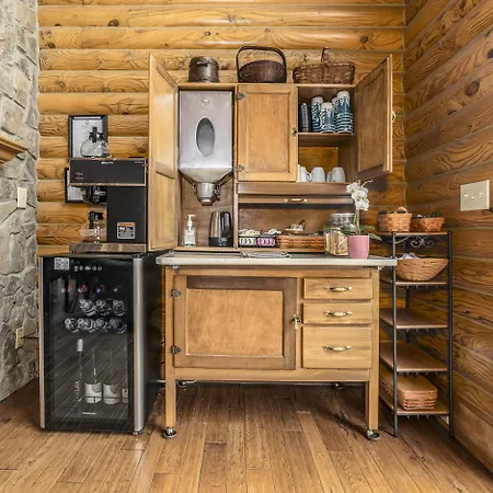 Shirley'S Bed And Breakfast-2