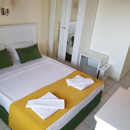 Club Tropical Beach Hotel-3