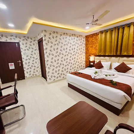 Hotel Golden Crystal Best Hotel In Kankarbagh Patna-2