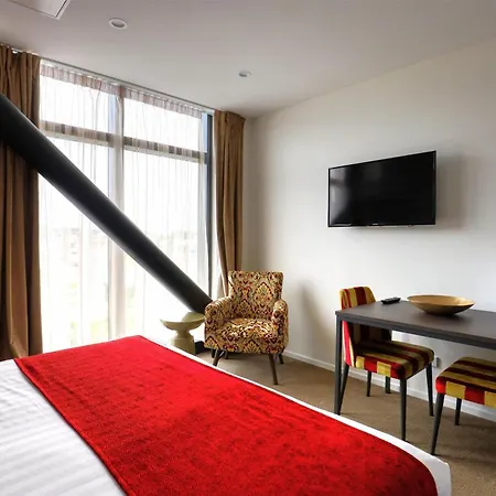 Ramada Suites By Wyndham Auckland Manukau Pacfic Centre-3