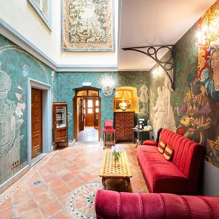 Nosticova Heritage-2