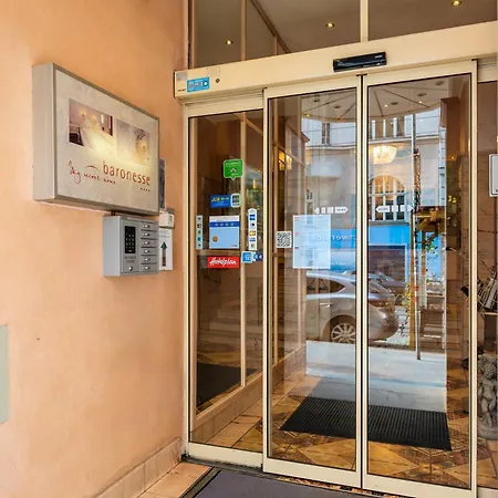 Hotel Pension Baronesse-3