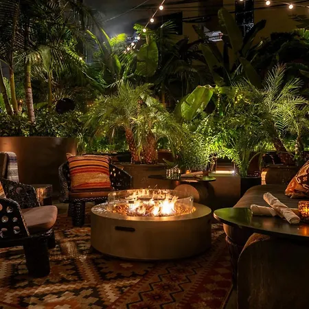 Hollywood Volume, A Tribute Portfolio Hotel-2