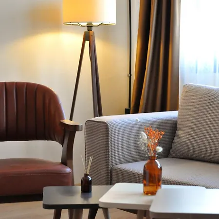 Golden Door Hotel-2