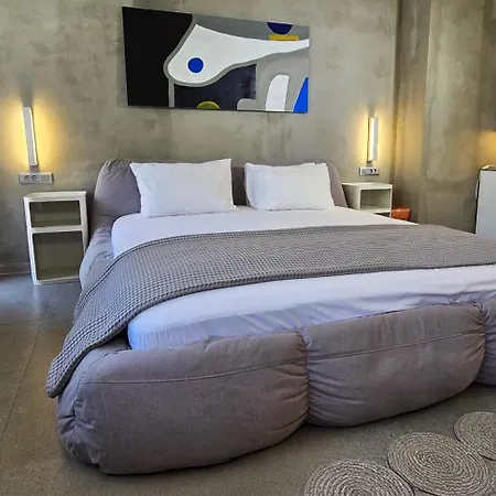 99 Adrianou Apartments-3