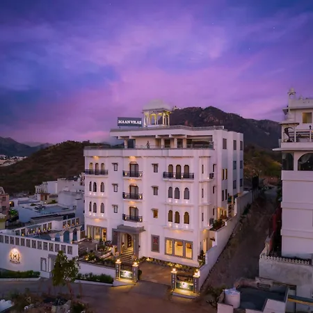 Maan Vilas Swimming Pool Boutique Hotel In Udaipur-2