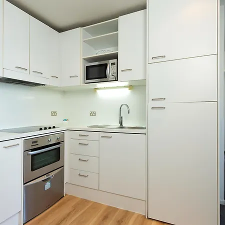 Auckland Harbour Suites-3