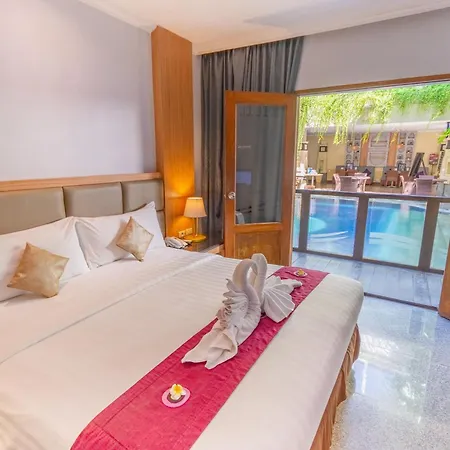 Famous Hotel Kuta Formerly Permata Kuta Hotel-3