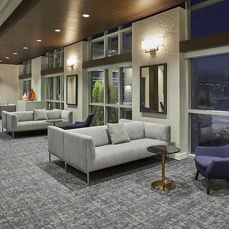 Hyatt Place Toronto Mississauga And Luxe Convention Centre-3
