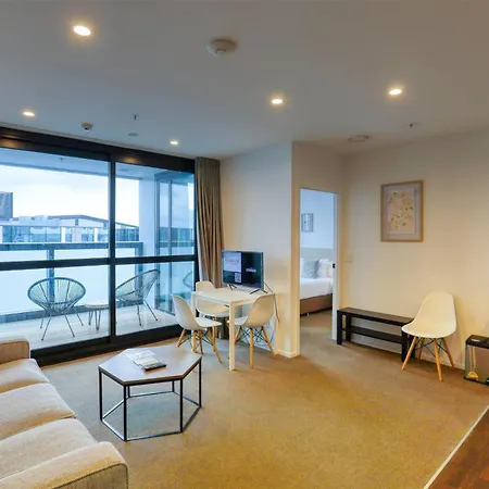 Ramada Suites By Wyndham Victoria Street West-3