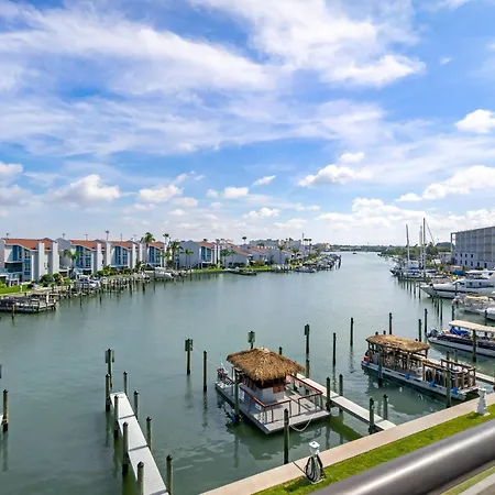 Cambria Hotel St Petersburg-Madeira Beach Marina-3