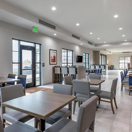 Comfort Suites Scottsdale Talking Stick Entertainment District-2