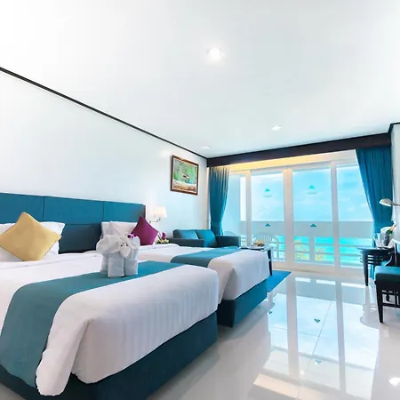Andaman Beach Suites Hotel, Patong Phuket-3
