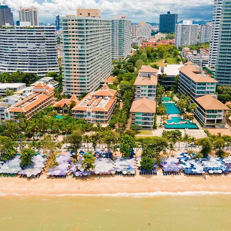 Welcome World Beachfront Resort-2